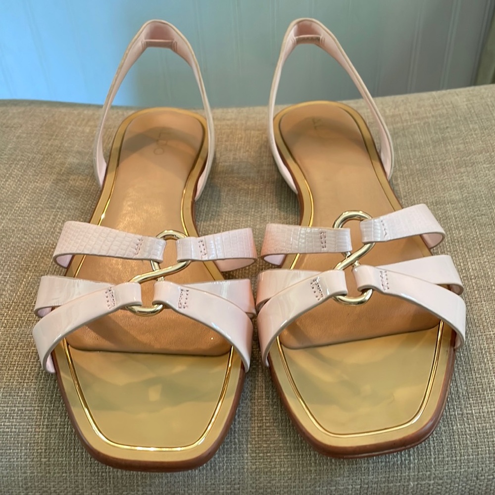 Aldo Sandals. Size 8, light pink with gold detail.